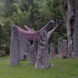 Megalith graven